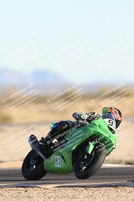 media/Dec-07-2025-CVMA (Sun) [[3e7d2de5dc]]/Race 16-Formula Middleweight/